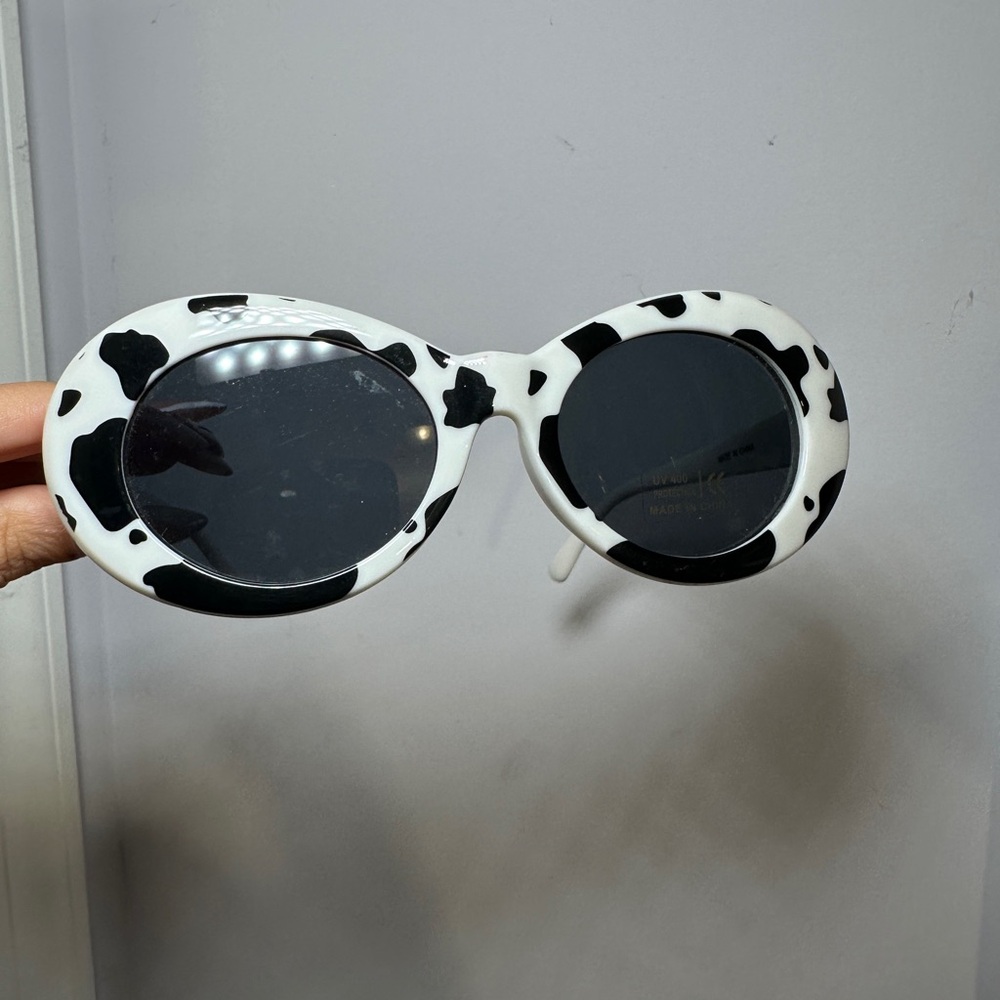 Kurt Cobain inspired petals and peacocks nevermind Cow Print Oval Sunglasses
